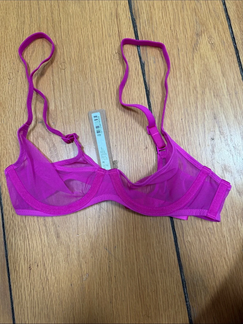 SKIMS Smooth Underwire Bra in Bright Pink - Picture 4 of 6